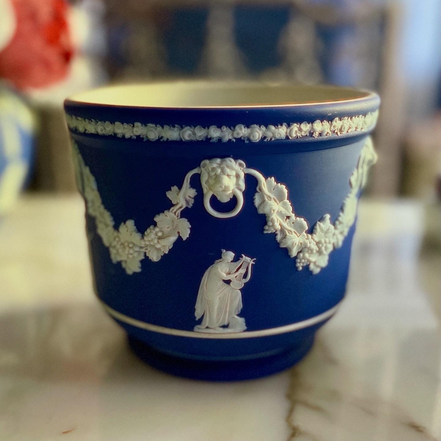 Antique Wedgwood Navy Blue Jasperware Jardinière Neoclassical Planter Circa 1908